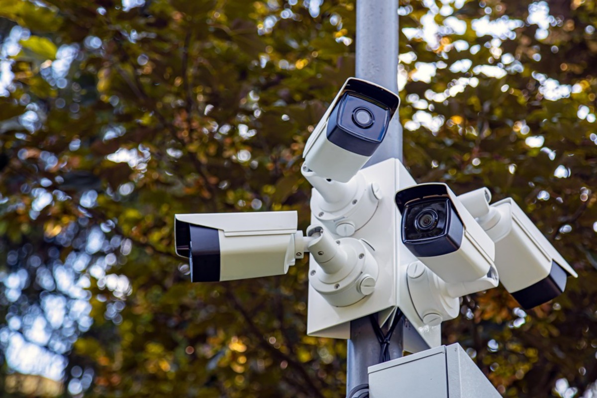 how many cctv cameras do i need to protect my business